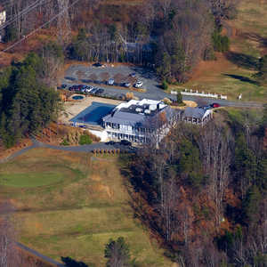 Aquia Harbor G & CC: clubhouse